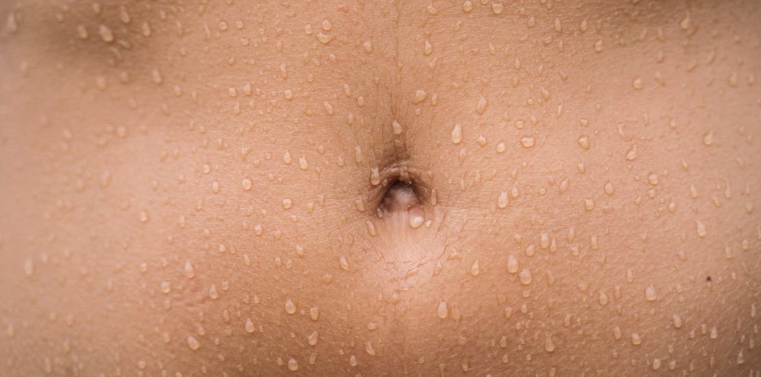 A sweaty abdomen