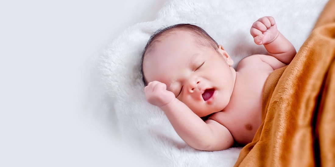Beba spava mirno
