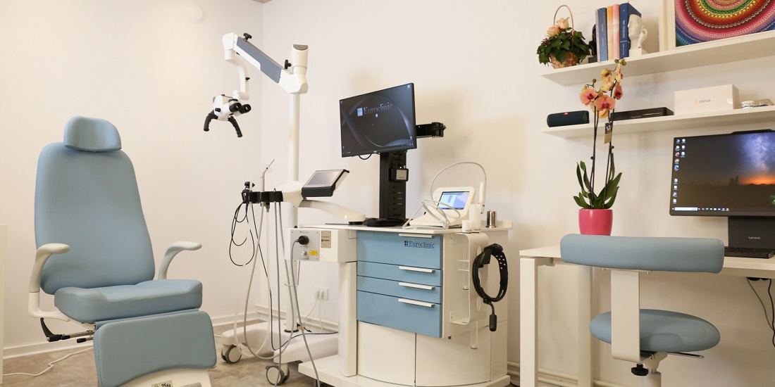 Ordinacija opremljena za lečenje zapaljenje čeonog i maksilarnog sinusa.