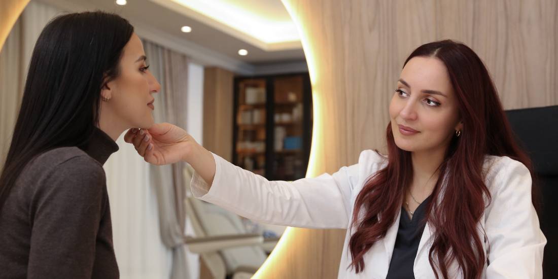 Dr Sara Prlja procenjuje koje metode za korekciju oblika usana su potrebne