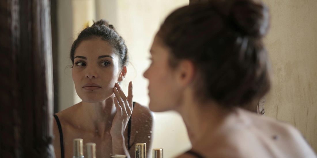 A girl concerned about body dysmorphia.