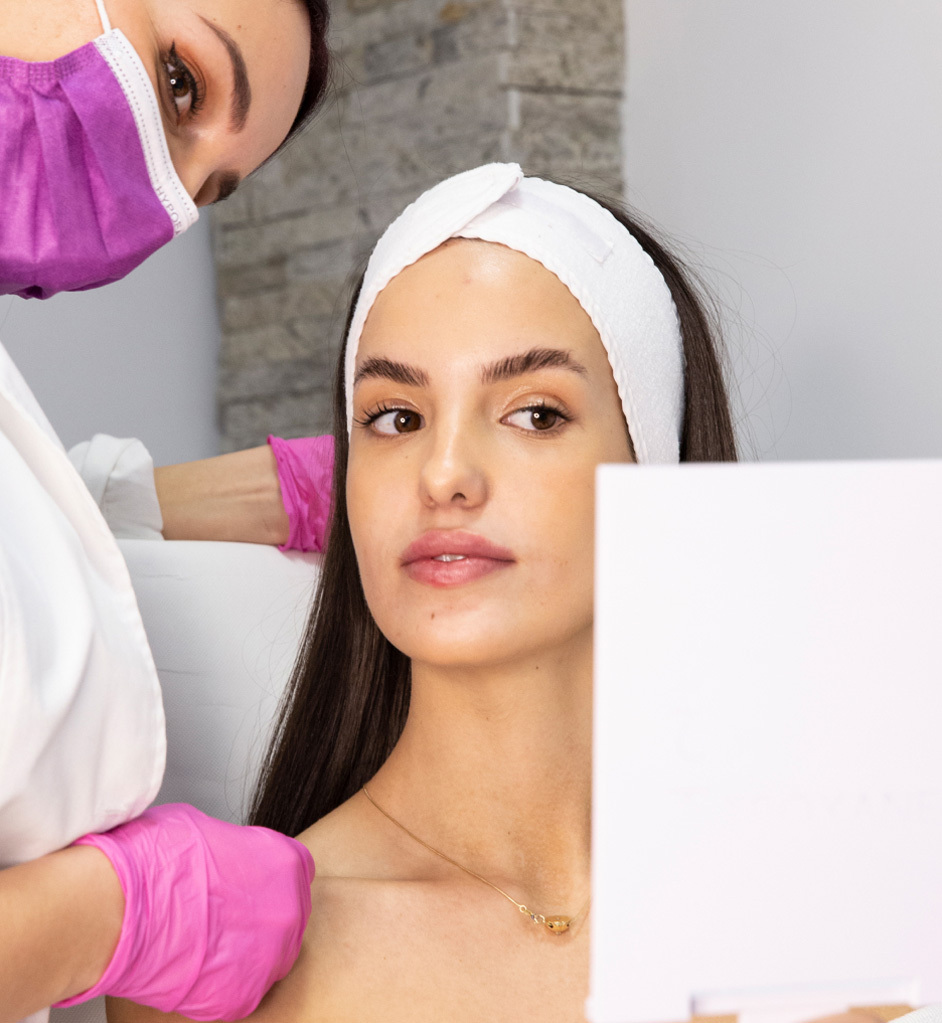 devojka nakon tretmana